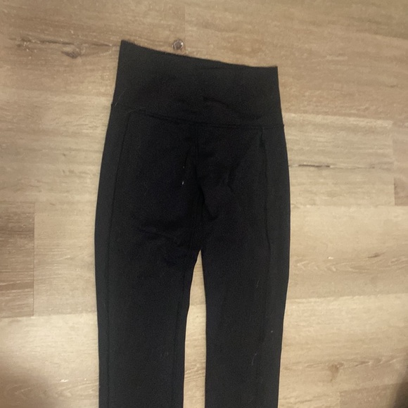 lululemon align leggings ๐ - Picture 2 of 3